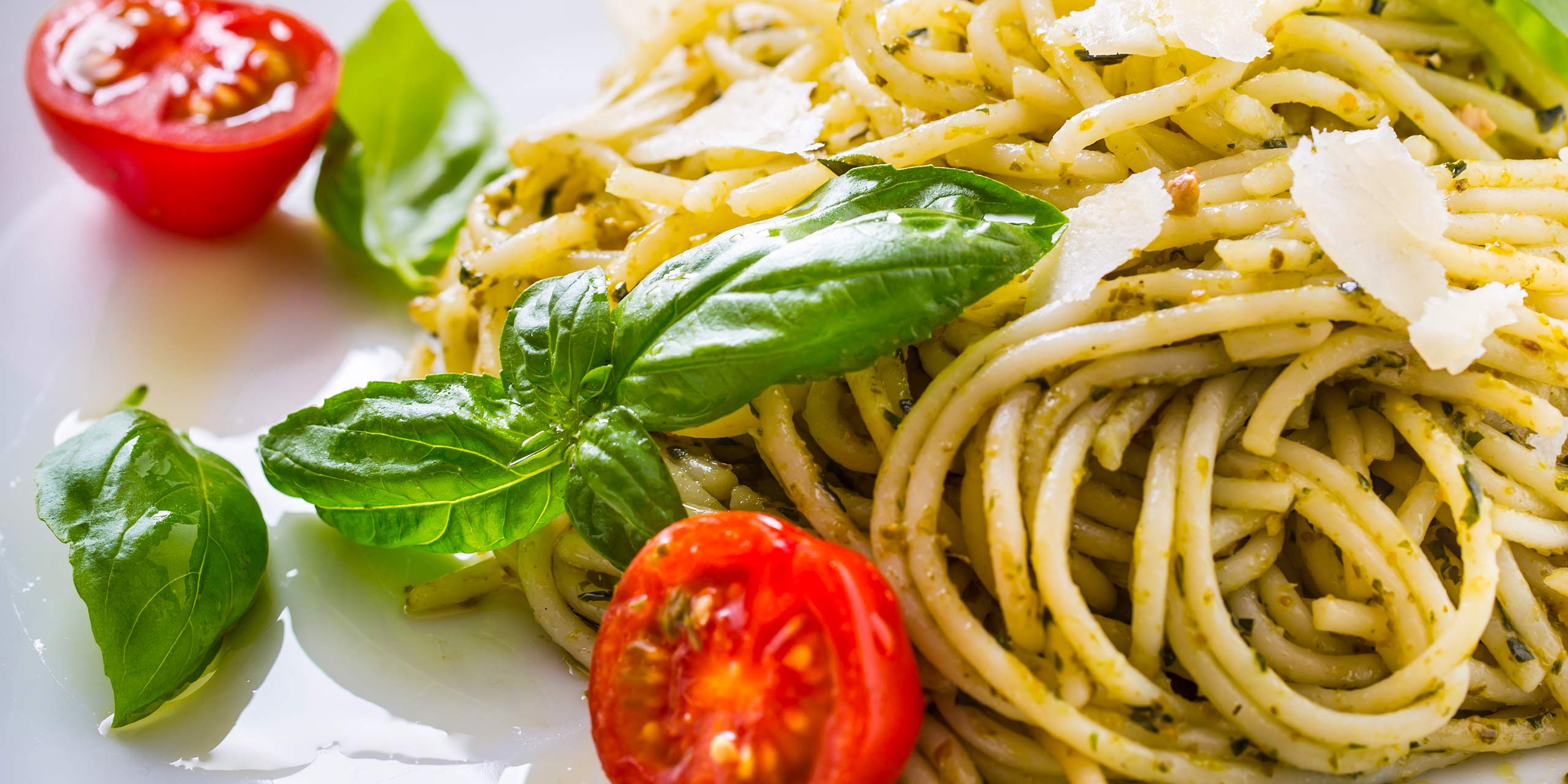 Vollkornnudeln mit Rucola-Walnuss-Pesto